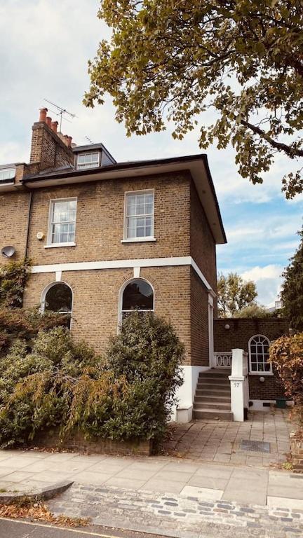Beautiful 5-Bedroom Townhouse London Exterior photo